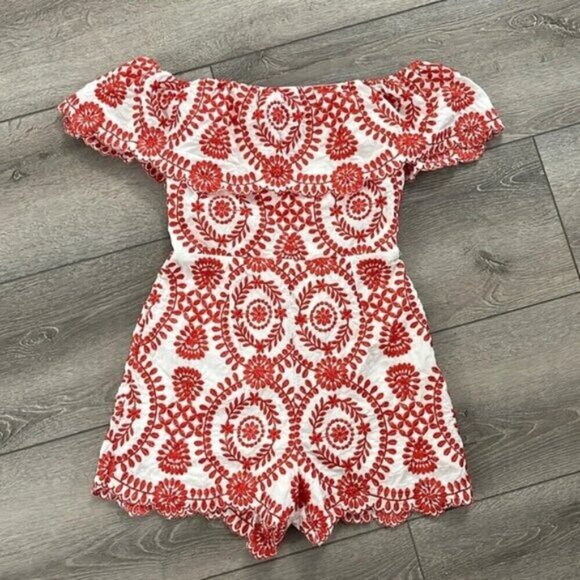 Entro Red Embroidered Off-Shoulder Romper size 4 - Picture 2 of 4